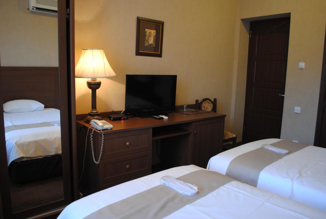 Hotel Sympatia Tbilisi ภายนอก รูปภาพ