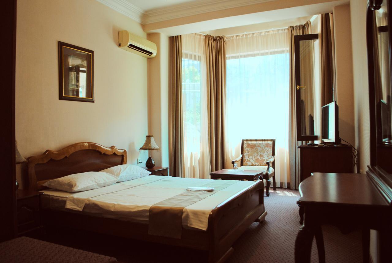 Hotel Sympatia Tbilisi ภายนอก รูปภาพ