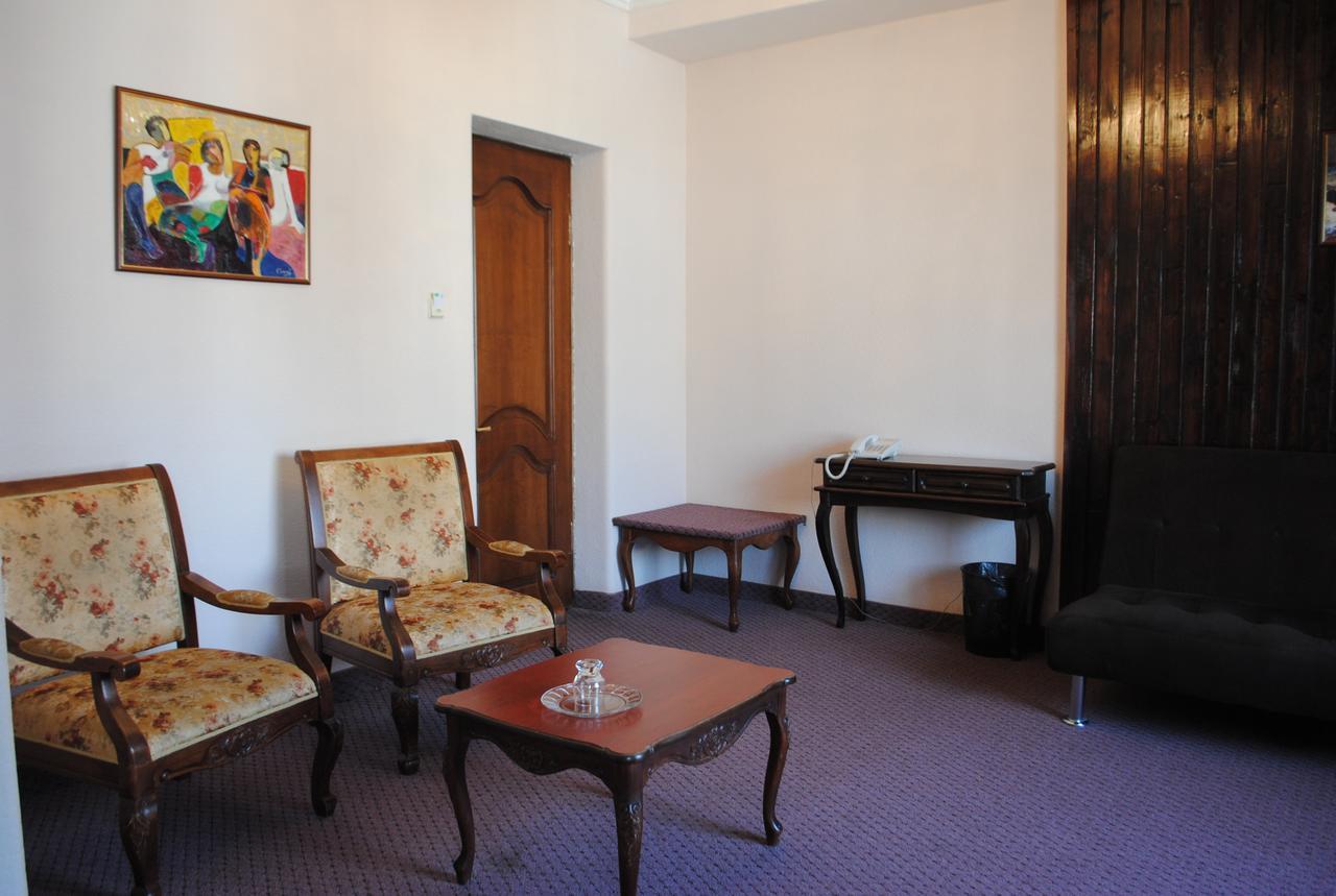 Hotel Sympatia Tbilisi ภายนอก รูปภาพ