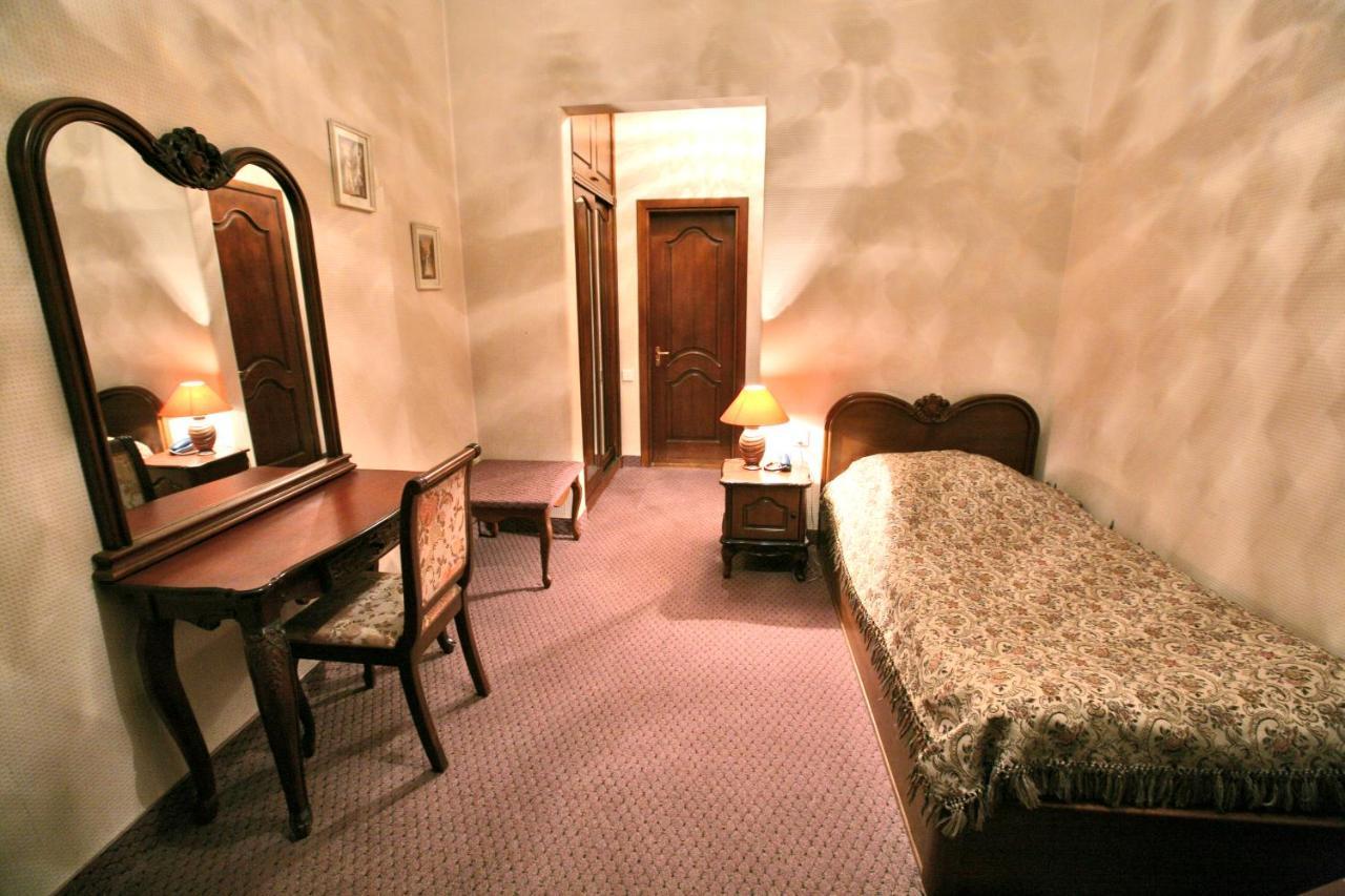 Hotel Sympatia Tbilisi ภายนอก รูปภาพ